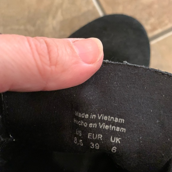 Black suede ankle boots size 8.5 - Picture 6 of 15